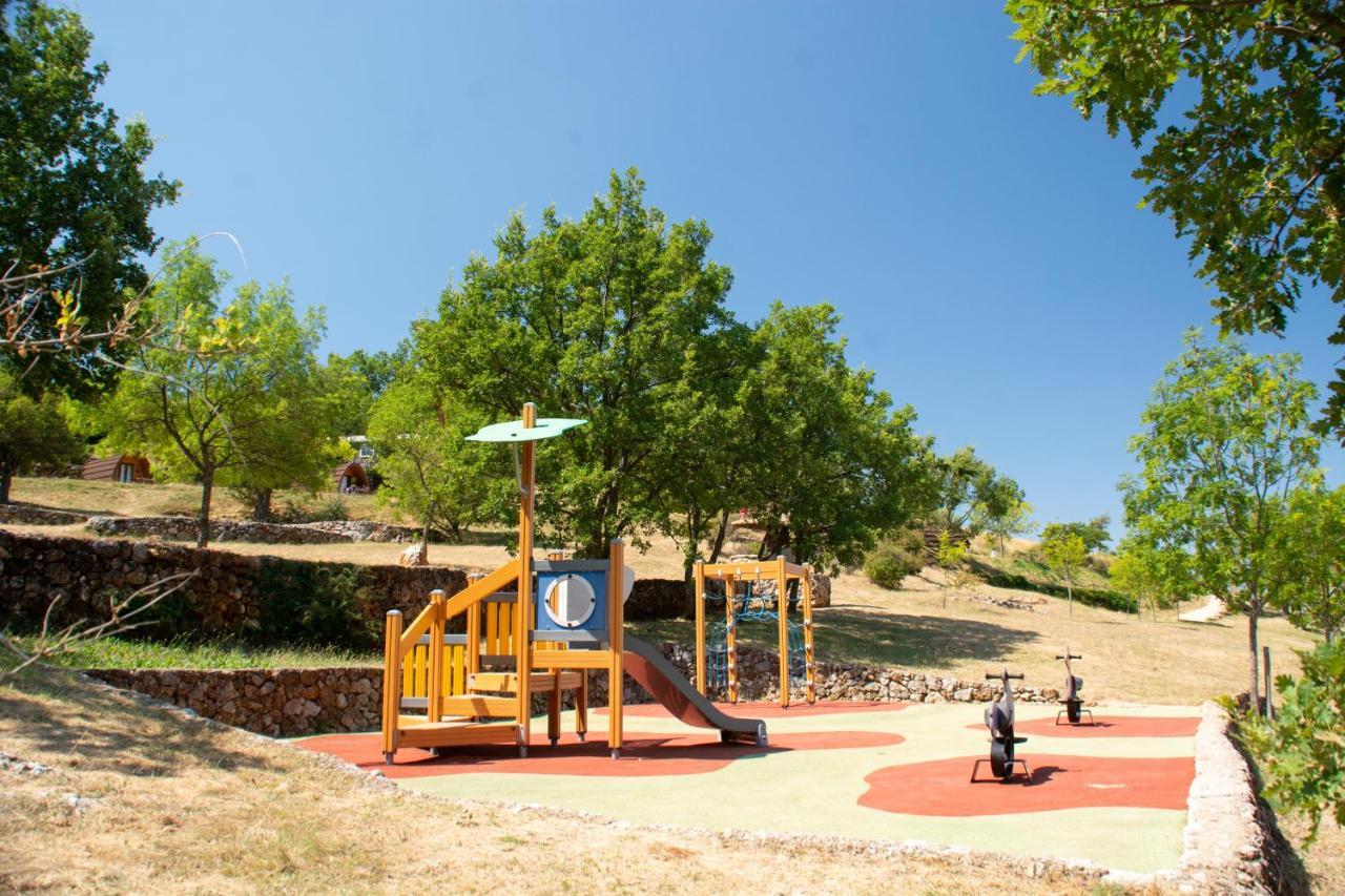 Campasun Camping De L'Aigle Aiguines Zewnętrze zdjęcie