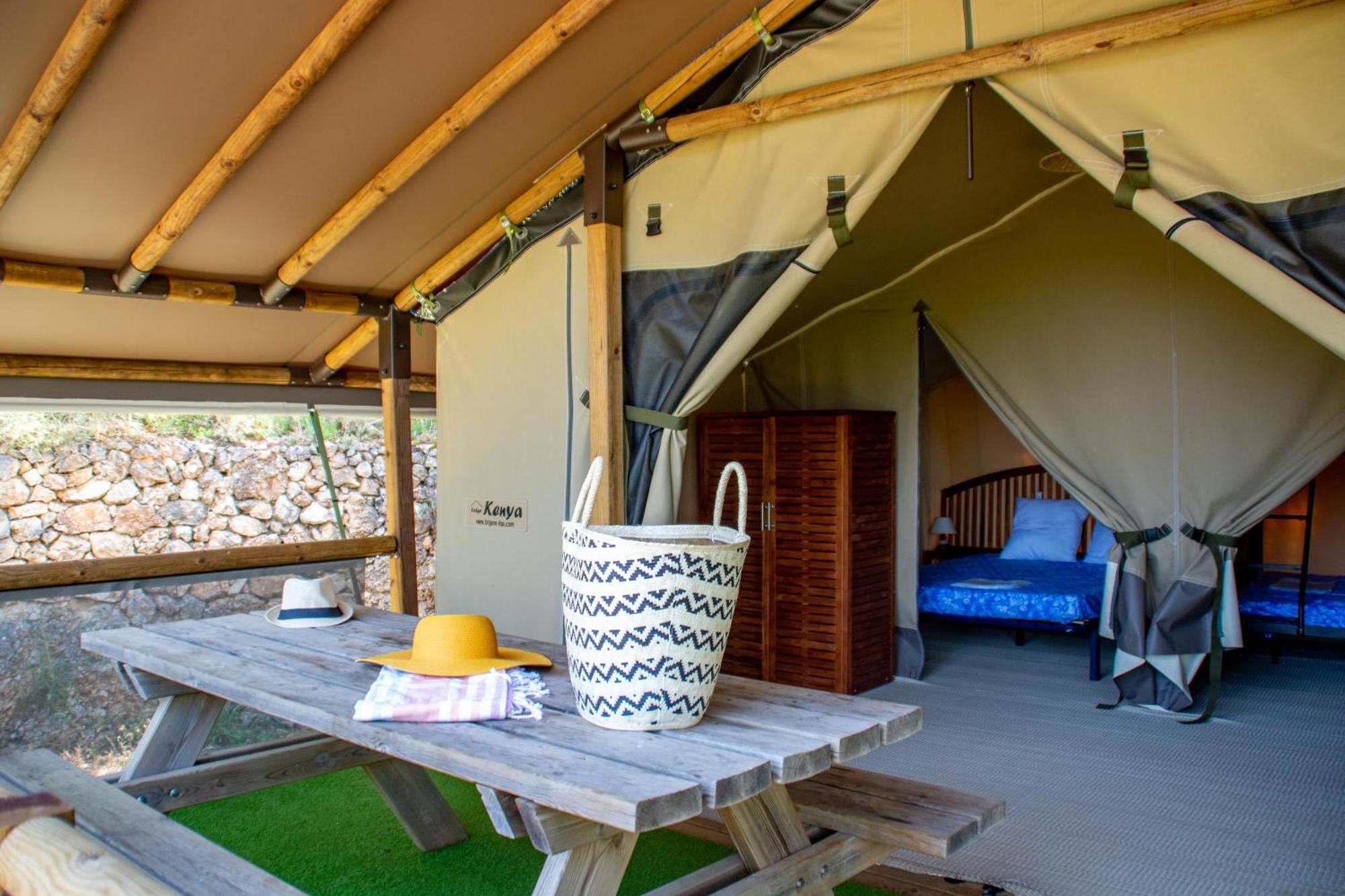 Campasun Camping De L'Aigle Aiguines Zewnętrze zdjęcie